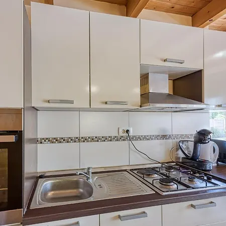 Minja With Private Pool - Happy Villa
