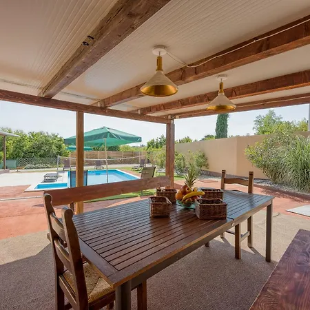 Minja With Private Pool - Happy