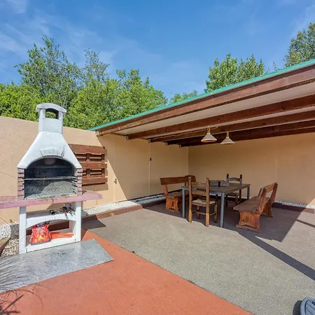 Minja With Private Pool - Happy *